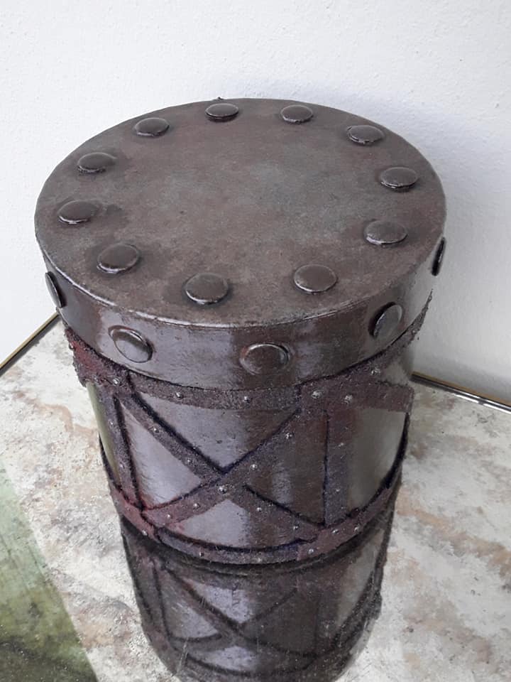 Boîte style industriel     https://www.facebook.com/seldembrun